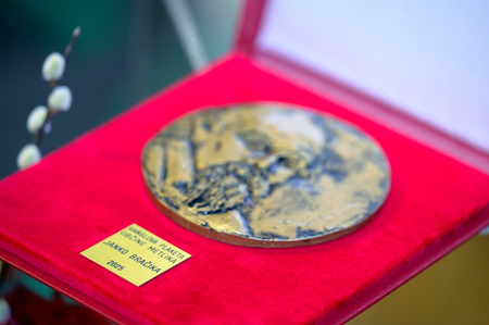 Slika plakete - Osrednja obcinska prireditev ob slovenskem kulturnem prazniku